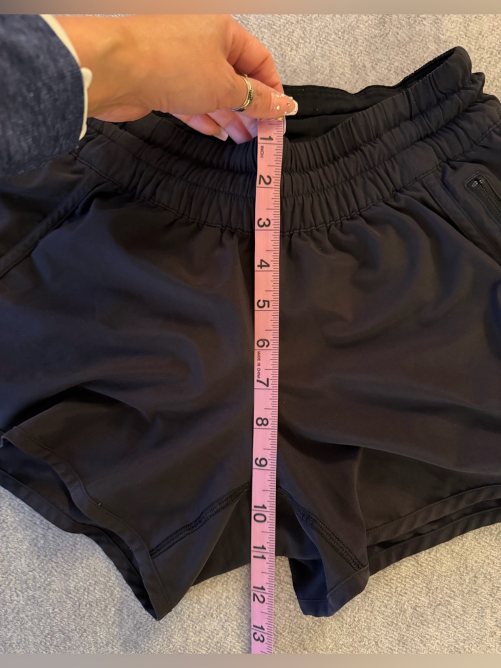 lululemon athletica Shorts - Picture 3 of 9